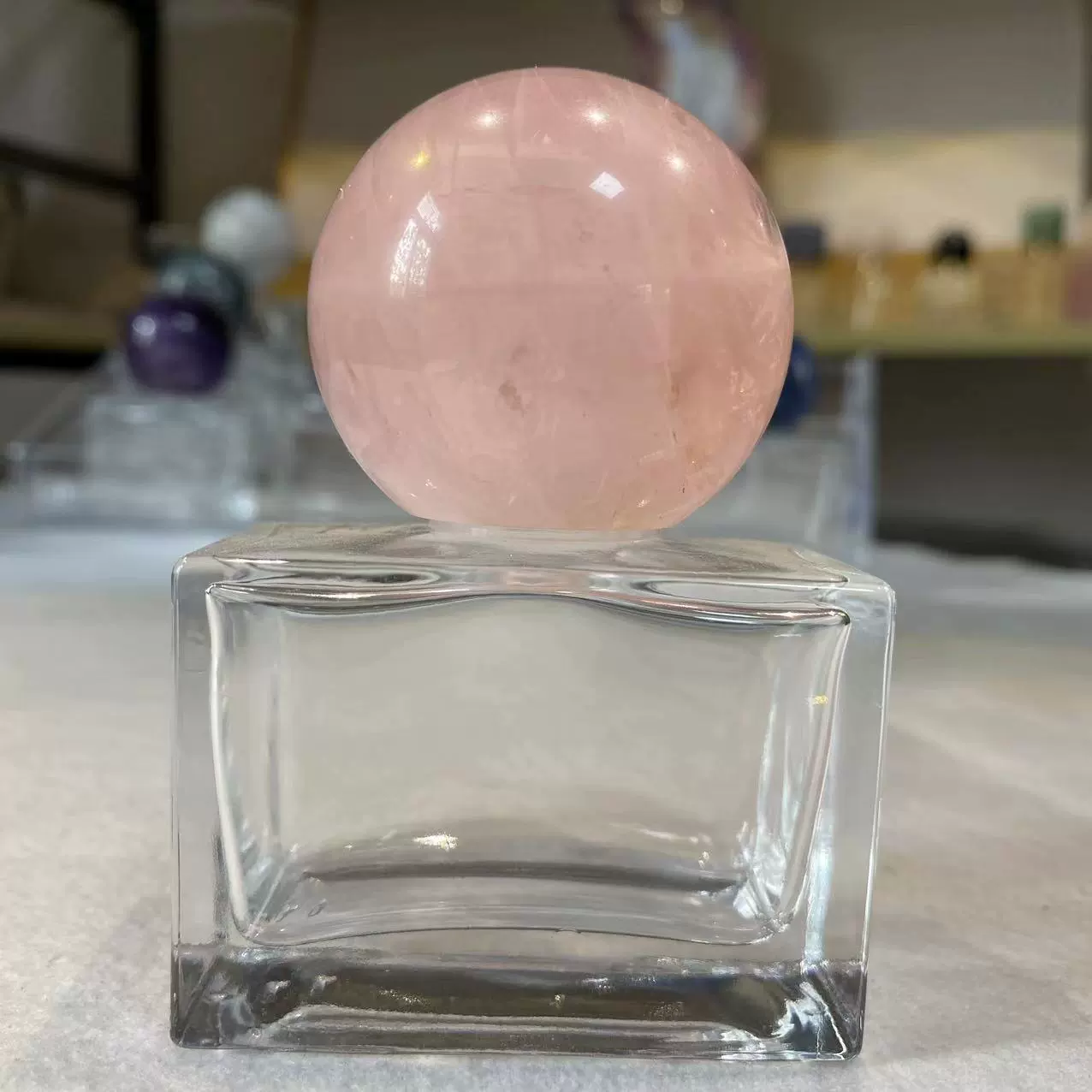 Raw stone pink crystal / amethyst spherical cap for perfume and aromatherapy bottles. - 3