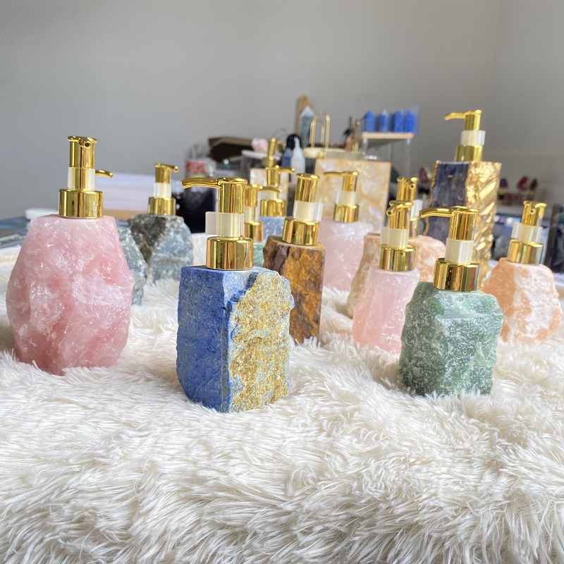 Light luxury, Nordic-style natural pink crystal press bottle — high-end jade.