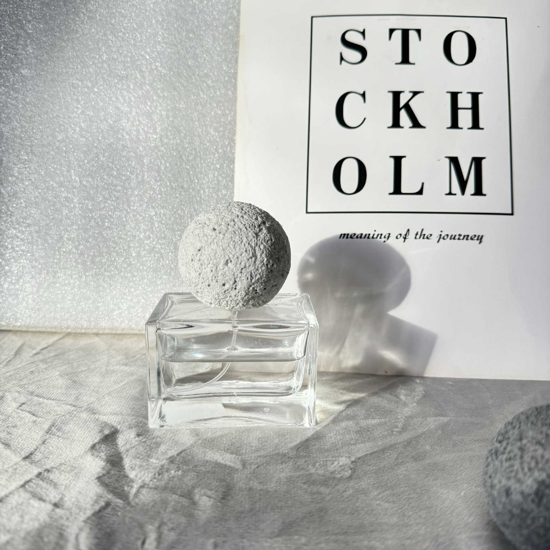 Creative organic composite perfume cap, eco-friendly material, perfume packaging.