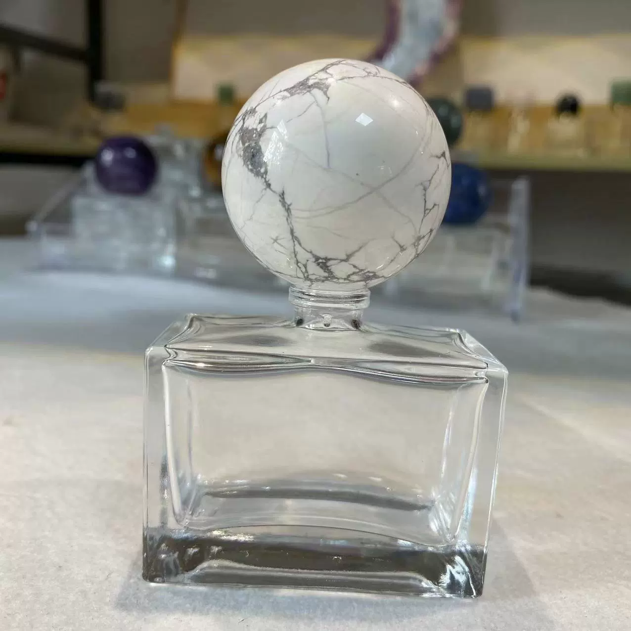 Raw stone pink crystal / amethyst spherical cap for perfume and aromatherapy bottles. - 2