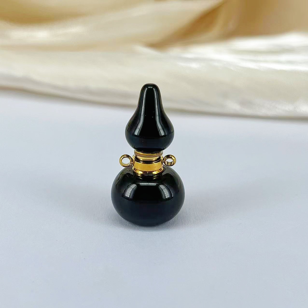 Cinnabar Gourd Perfume & Oil Pendant - 4