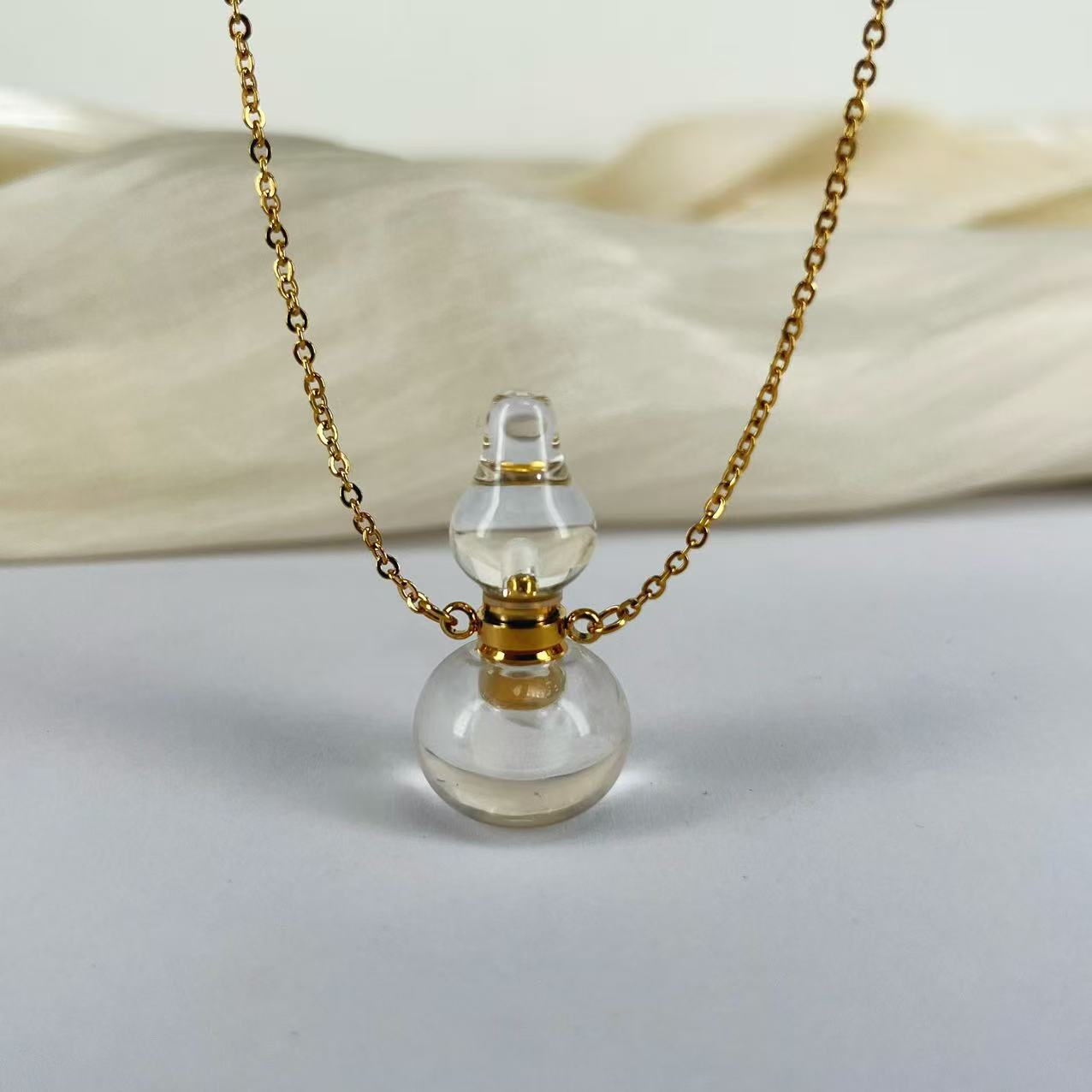 Cinnabar Gourd Perfume & Oil Pendant